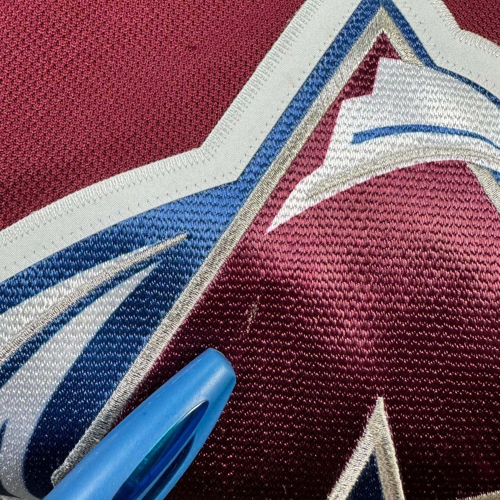 NHL Colorado Avalanche Hockey Jersey Youth L/XL Burgundy Blue Embroidered Logo - Picture 9 of 14